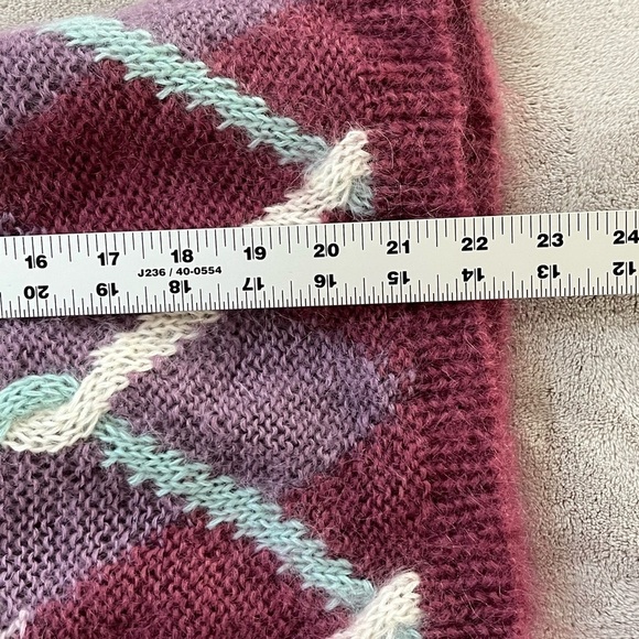 VINTAGE 80’s Argyle Design Mohair Blend Sweater Size Medium Retro Warm - Picture 12 of 12